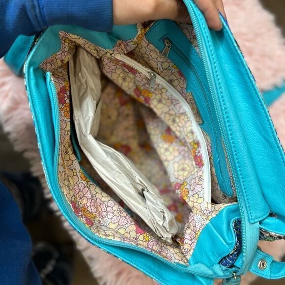 Blue purse  - Picture 7 of 8